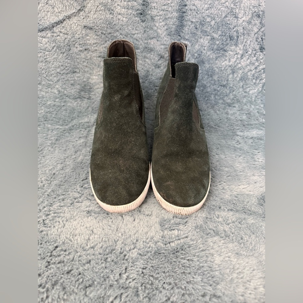 Sorel Out N About Slip On Black Suede Wedge Size 7.5 Outdoor Waterproof casual